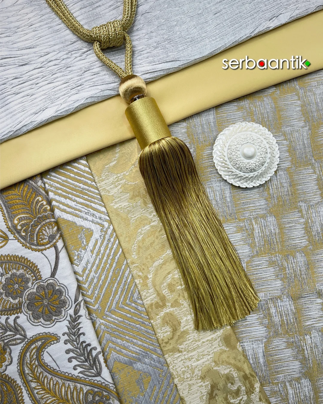 Timeless Gold Mood Board: Golden Accents for Elegant Interiors