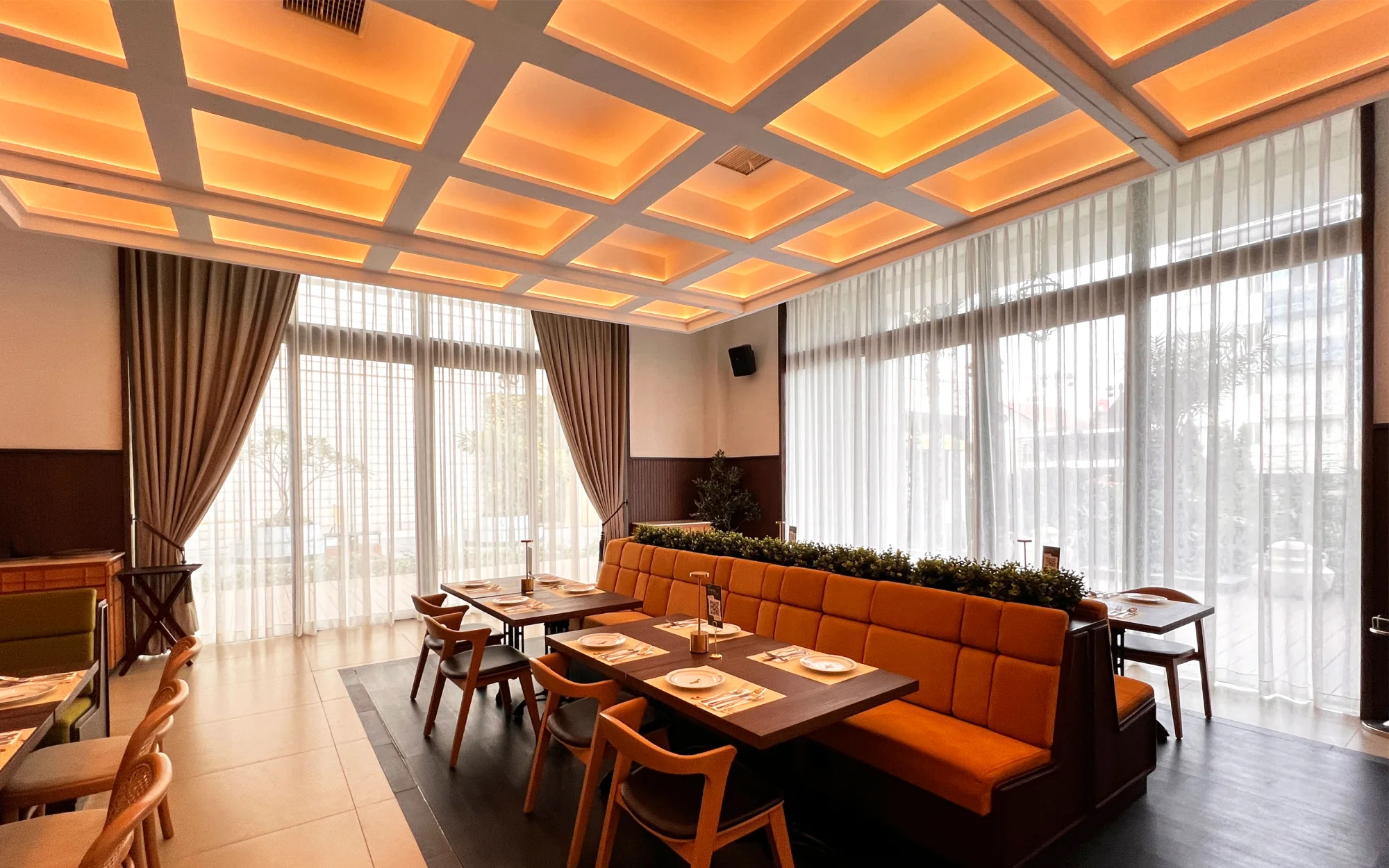 PARC & 9TH RESTAURANT — 7