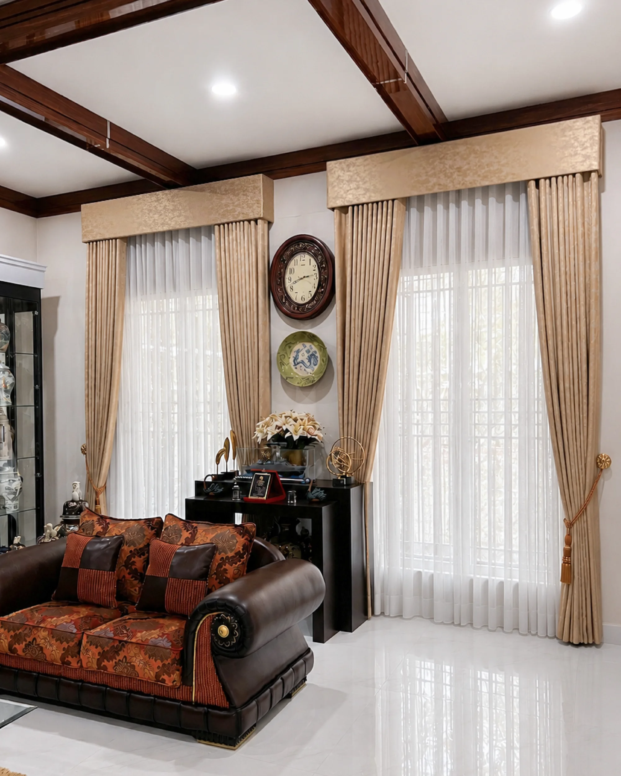 CONDET RESIDENCE — 4