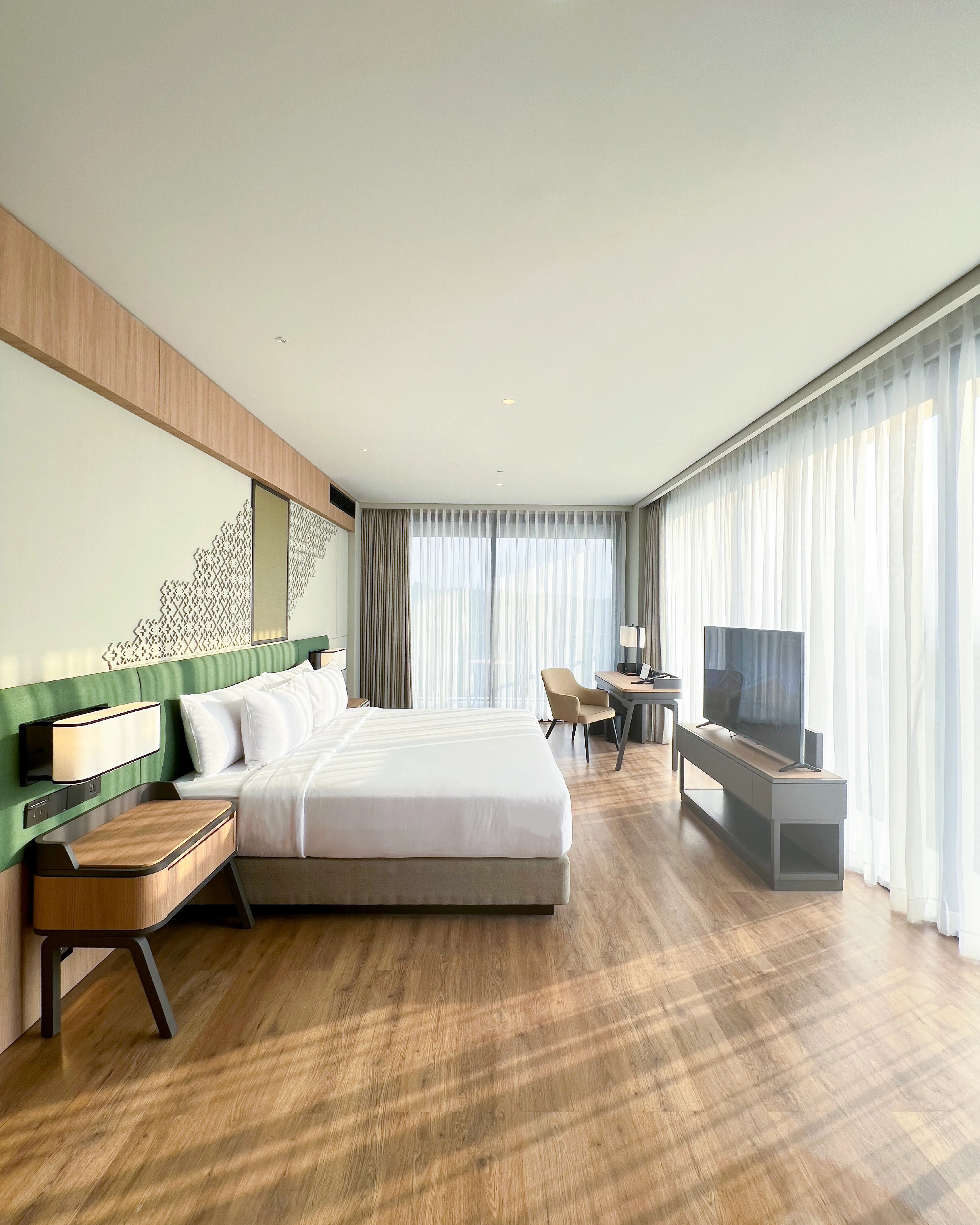 ROYAL TULIP RESORT & GOLF — 6