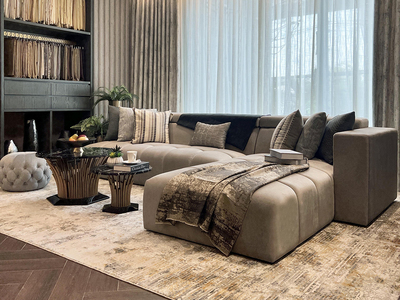 Sofa L-Shaped: Kenyamanan Terbalut Dalam Kemewahan