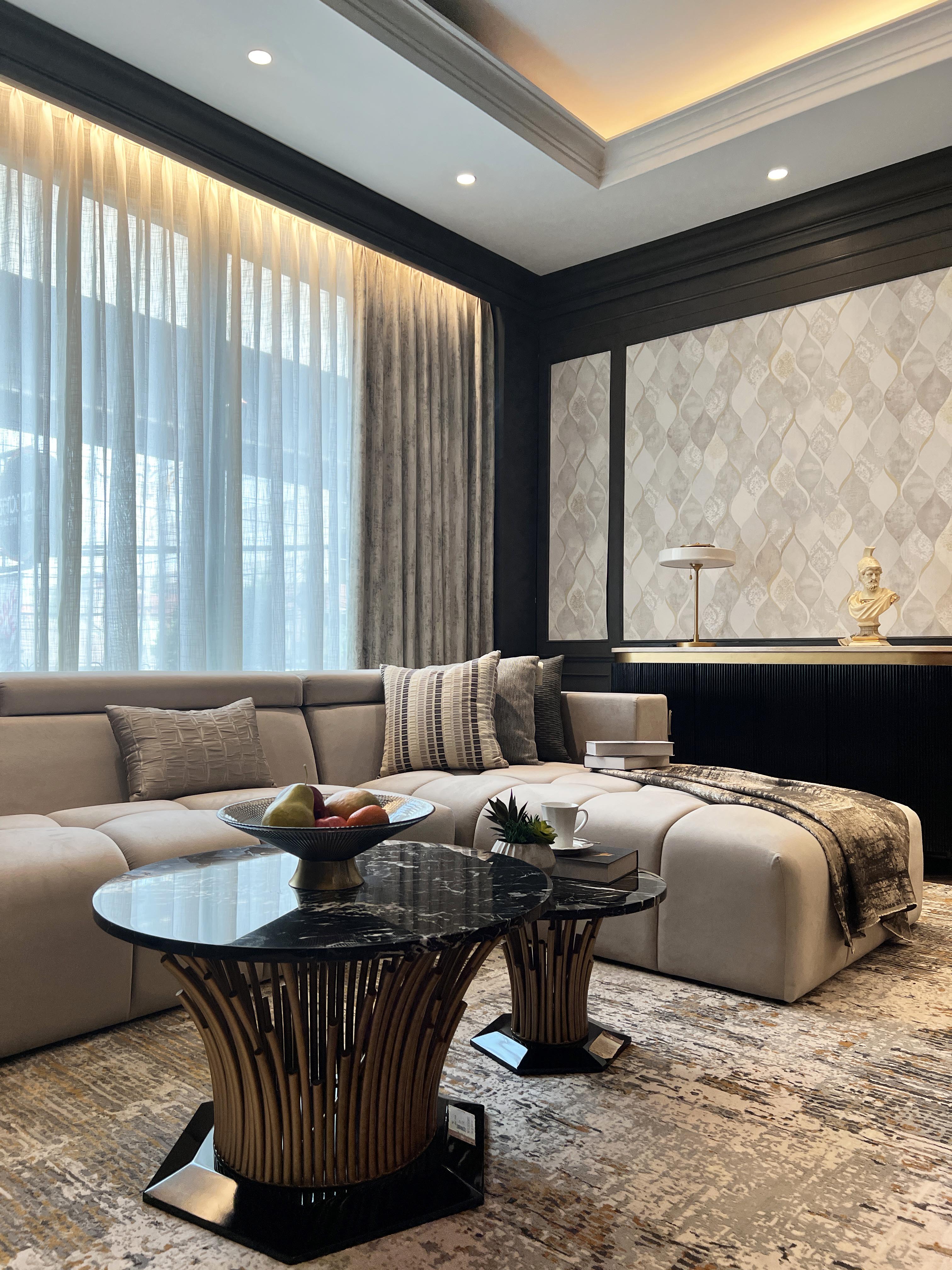 Sacha Sofa L dari Serba Antik
